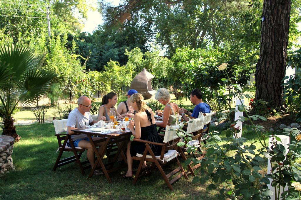 Defne Pension Çıralı Esterno foto