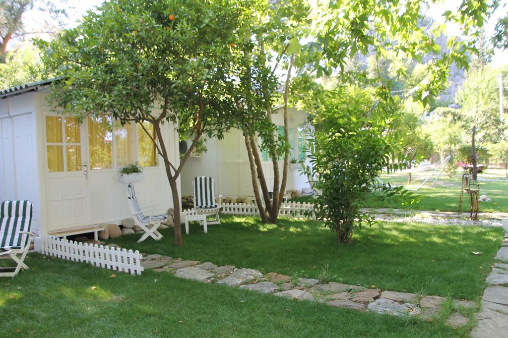 Defne Pension Çıralı Camera foto